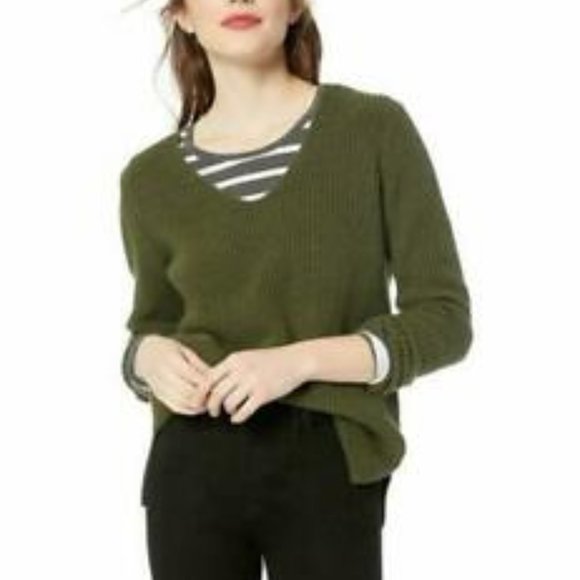 Green V-neck Sweater - Picture 3 of 10